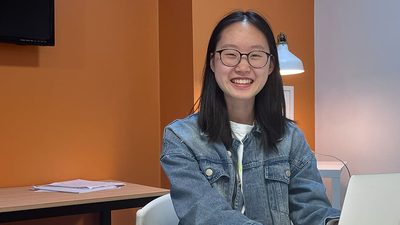 happy glasgow student headshot