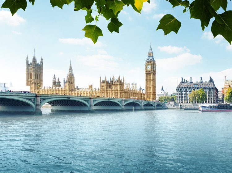 Big Ben and Houses of Parliament in London