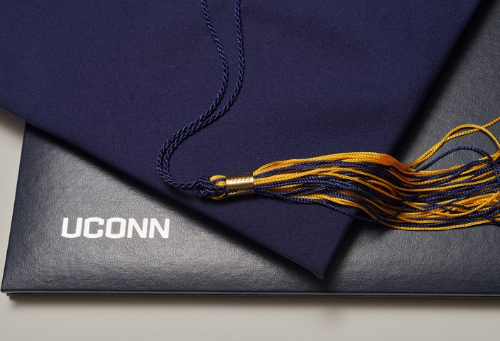 UConn 2019 2019 commencement Cap and tassel