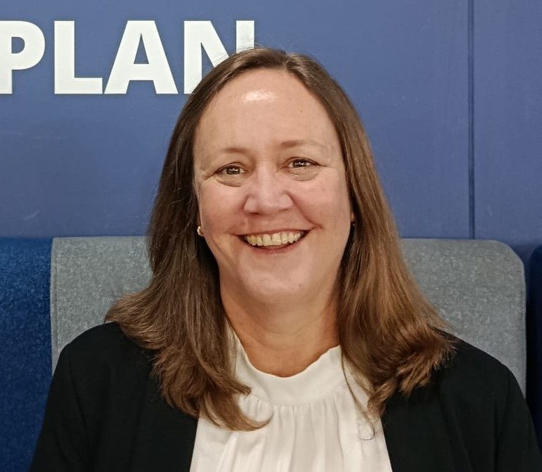 Carolyn Carpenter smiling in a picture